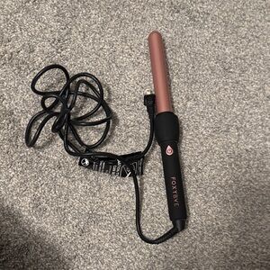 FOXYBAE Pink Curling Wand
